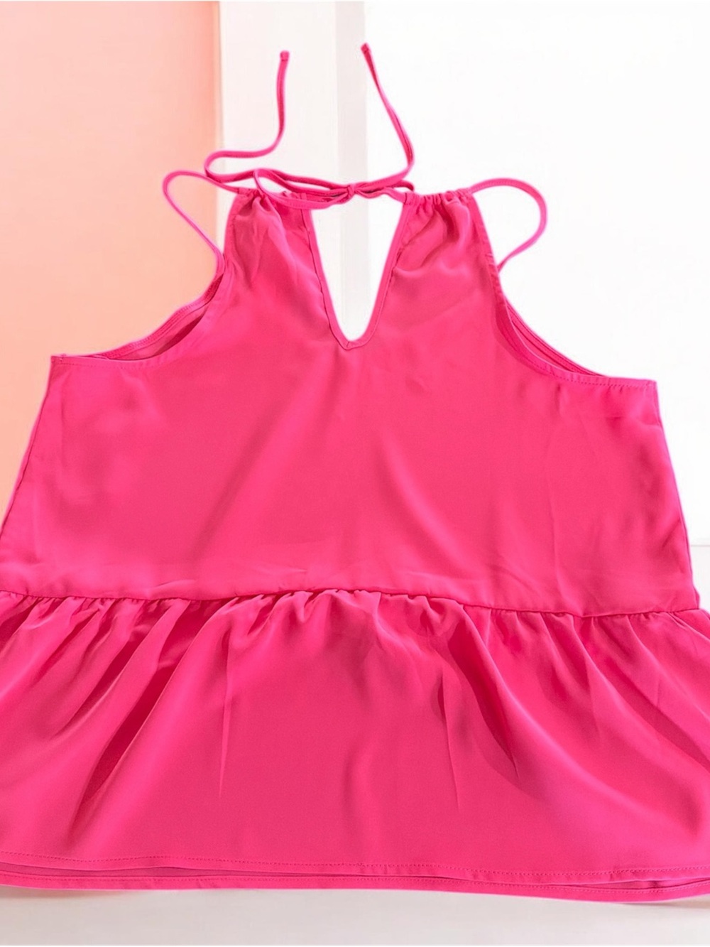 Olive & Oak woman Hot Pink Spaghetti Strap Peplum V-Neck Blouse Medium NWT